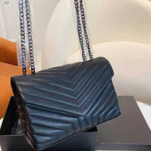 luxury and fashion women's chain shoulder bag hbag envelope fabric is soft light which can be used as a messenger. 3
luxury and fashion women's chain shoulder bag hbag envelope fabric is soft light which can be used as a messenger. 3