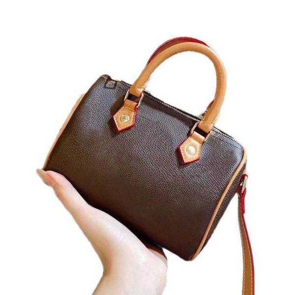 bags luxurys designers 2022 lvity wallets tote shoulder barrel-shaped crossbody clutch bag cylindrical totes pillow lvity wallet purse lvity
bags luxurys designers 2022 lvity wallets tote shoulder barrel-shaped crossbody clutch bag cylindrical totes pillow lvity wallet purse lvity