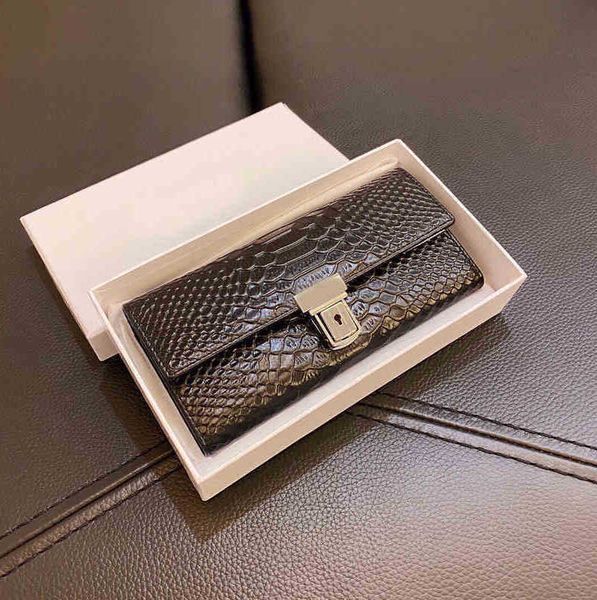 evening bags wallets women luxurys designers ss chain plain alligator square casual famous popular tote l ong flap purses 220516
evening bags wallets women luxurys designers ss chain plain alligator square casual famous popular tote l ong flap purses 220516