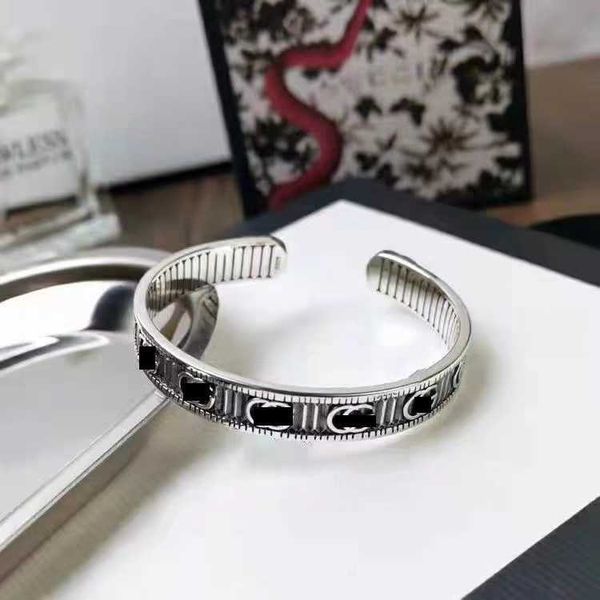 2023 designer new jewelry stripe double open copper plated sterling silver simple personality vertical pattern bracelet for men and, Black
2023 designer new jewelry stripe double open copper plated sterling silver simple personality vertical pattern bracelet for men and, Black