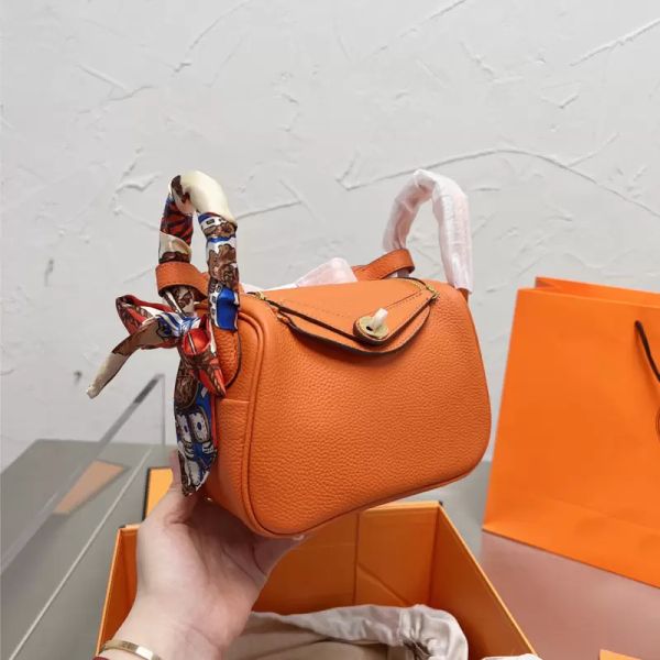 mini handbag luxurys designer bag small classic tote bags buckle plain women handbags purse crossbody bags genuine leather wallets
mini handbag luxurys designer bag small classic tote bags buckle plain women handbags purse crossbody bags genuine leather wallets