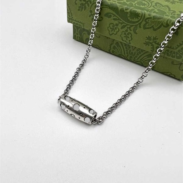 2023 designer new jewelry double love shaped pendant personalized fashion rectangular column pendant men's and women's same couple, Silver
2023 designer new jewelry double love shaped pendant personalized fashion rectangular column pendant men's and women's same couple, Silver