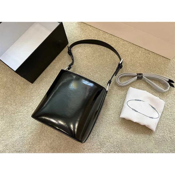 pra da bag pra triangle nylon re-edition 2000 2005 re edition bags women underarm luxurious designer womens crossbody hobo shoulder purse s
pra da bag pra triangle nylon re-edition 2000 2005 re edition bags women underarm luxurious designer womens crossbody hobo shoulder purse s