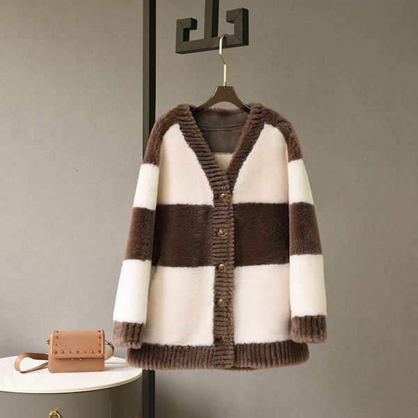 womens fur faux genuine lamb vneck jackets women winter warm chunky outerwear striped overcoats female natural coats c100 221122, Black
womens fur faux genuine lamb vneck jackets women winter warm chunky outerwear striped overcoats female natural coats c100 221122, Black