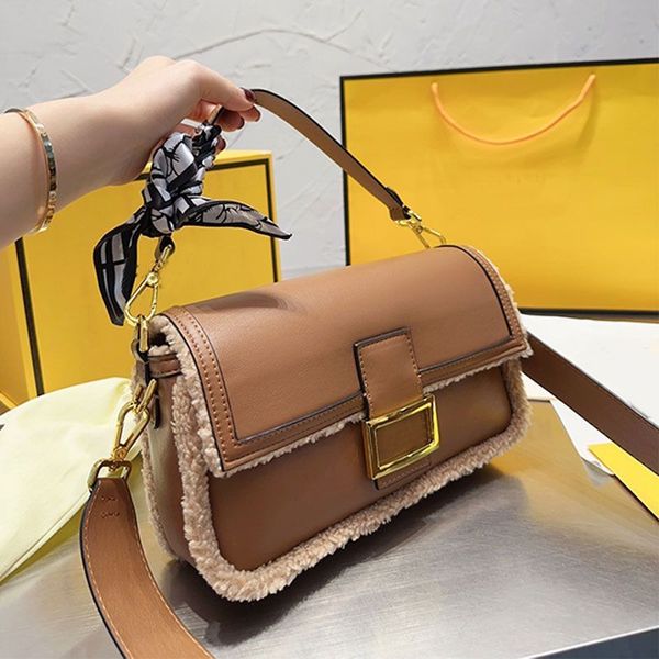wholesale baguette bag flap messenger bags handbag purse genuine leather gold metal letter buckle removable shoulder women shoulder wallet c
wholesale baguette bag flap messenger bags handbag purse genuine leather gold metal letter buckle removable shoulder women shoulder wallet c