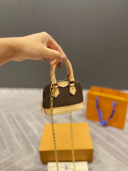 cc designer mini pocket bags alma bb shoulder bag shell handbag women's old flower leather handbag fashion chain highquality luxury han
cc designer mini pocket bags alma bb shoulder bag shell handbag women's old flower leather handbag fashion chain highquality luxury han