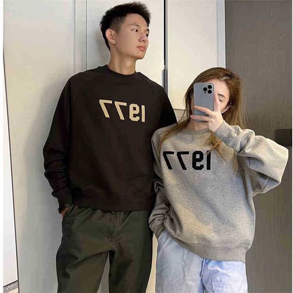 hoodie round neck sweatshirt 2022 new fashion brand essentailss letter loose casual sweater fog men's and women's couple hooded pu, Black
hoodie round neck sweatshirt 2022 new fashion brand essentailss letter loose casual sweater fog men's and women's couple hooded pu, Black