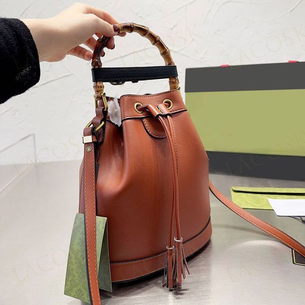bucket bags design luxurys women handbags bamboo handle cluth bag crossbody ladies totes with box
bucket bags design luxurys women handbags bamboo handle cluth bag crossbody ladies totes with box