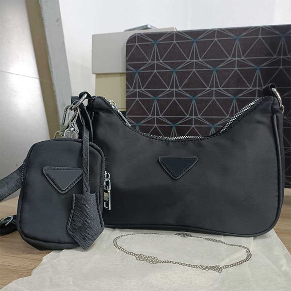 pra da bag pra hh triangle nylon re-edition 2000 2005 re edition bags women underarm luxurious designer womens crossbody hobo shoulder purse
pra da bag pra hh triangle nylon re-edition 2000 2005 re edition bags women underarm luxurious designer womens crossbody hobo shoulder purse