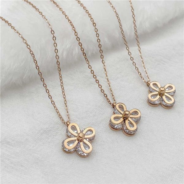 pendant necklaces never fade shiny zirconia drill flower pendant necklace choker woman 18k gold plated 316 l stainls steel necklace wholale, Silver
pendant necklaces never fade shiny zirconia drill flower pendant necklace choker woman 18k gold plated 316 l stainls steel necklace wholale, Silver