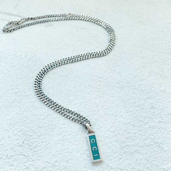 2023 designer new jewelry 925 silver double enamel green pendant bar vertical rectangle masculine and feminine temperament necklace version
2023 designer new jewelry 925 silver double enamel green pendant bar vertical rectangle masculine and feminine temperament necklace version