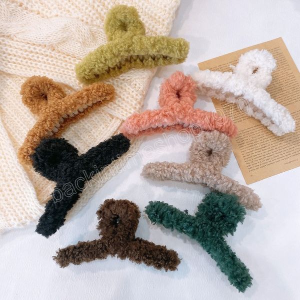 fashion lamb wool hair claw hairpin for woman korean sweet plush hair clip crab barrettes headwear girls trendy hair accessories, Slivery;white
fashion lamb wool hair claw hairpin for woman korean sweet plush hair clip crab barrettes headwear girls trendy hair accessories, Slivery;white