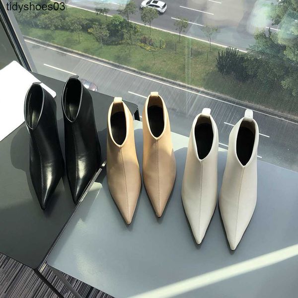 the row shoes version r of the row pointed high heel sheepskin short boots women's thin heels and bare kitten heel short tube thin boot, Black
the row shoes version r of the row pointed high heel sheepskin short boots women's thin heels and bare kitten heel short tube thin boot, Black