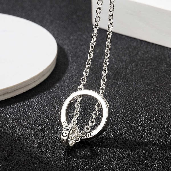 2023 designer new jewelry sterling silver double ring buckle necklace fashion simple circular letter men's and women's versatile p
2023 designer new jewelry sterling silver double ring buckle necklace fashion simple circular letter men's and women's versatile p