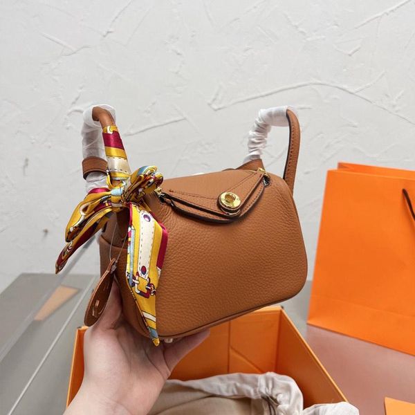 mini handbag small classic tote bags luxurys designer bag buckle plain women handbags purse crossbody bags genuine leather wallets
mini handbag small classic tote bags luxurys designer bag buckle plain women handbags purse crossbody bags genuine leather wallets