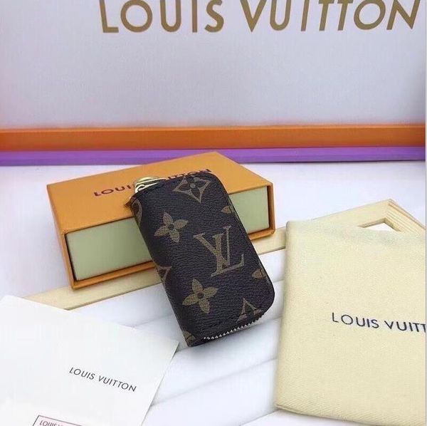 2022 louis vuitton designer lv keychain key chain buckle keychains lovers handmade leather keyring pendant accessories 24 color gucci louise, Red;black
2022 louis vuitton designer lv keychain key chain buckle keychains lovers handmade leather keyring pendant accessories 24 color gucci louise, Red;black