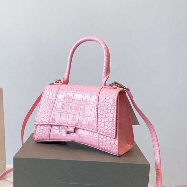 handbags ladies luxury designer bags classic casual travel bags leather material fashion shoulder bag women's wallet 010
handbags ladies luxury designer bags classic casual travel bags leather material fashion shoulder bag women's wallet 010