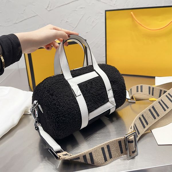 designer bags luxury totes handbags fashion crossbody bags women boston shoulder bag vintage lambswool letter messenger purses canvas pillow
designer bags luxury totes handbags fashion crossbody bags women boston shoulder bag vintage lambswool letter messenger purses canvas pillow