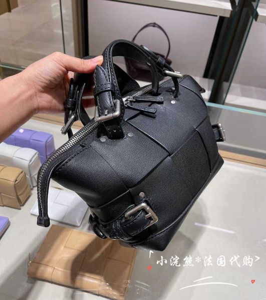 luxury designer bags bottegas leather venetas handbag woman's new woven tote handbag one shoulder crossbody shoulderbags messenger bag
luxury designer bags bottegas leather venetas handbag woman's new woven tote handbag one shoulder crossbody shoulderbags messenger bag