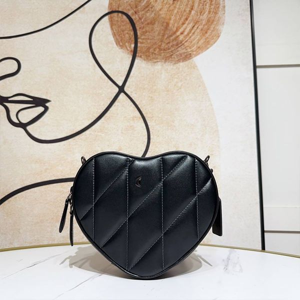 heart crossbody bag women shoulder bags genuine leather zipper closure dinner hand clutch wallets adjustable strap fashion letters small lov
heart crossbody bag women shoulder bags genuine leather zipper closure dinner hand clutch wallets adjustable strap fashion letters small lov