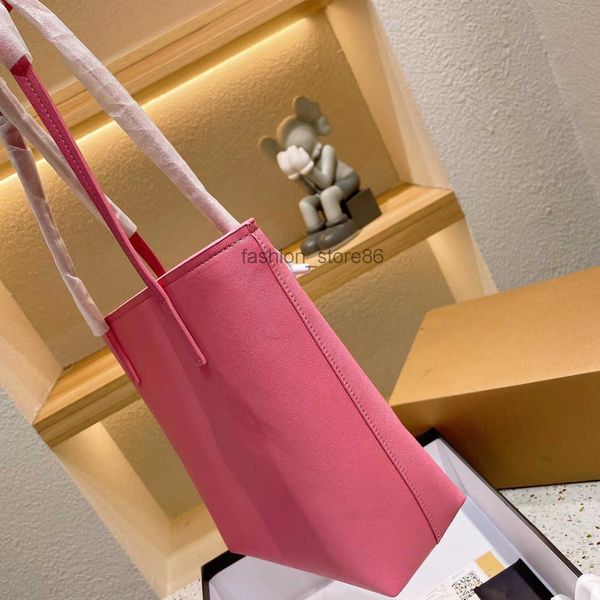 tote bag handbag designers bags luxurys women crossbody shoulder handbags large capacity luxury banquet wallet fashion leisure purse gifts f
tote bag handbag designers bags luxurys women crossbody shoulder handbags large capacity luxury banquet wallet fashion leisure purse gifts f
