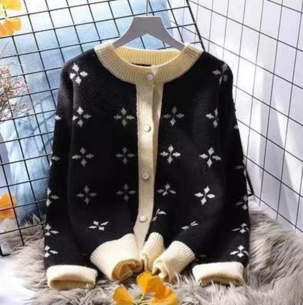 women's cardigan sweater spring and autumn y2k three-dimensional love single-breasted sweater loose all-match top, White;black
women's cardigan sweater spring and autumn y2k three-dimensional love single-breasted sweater loose all-match top, White;black