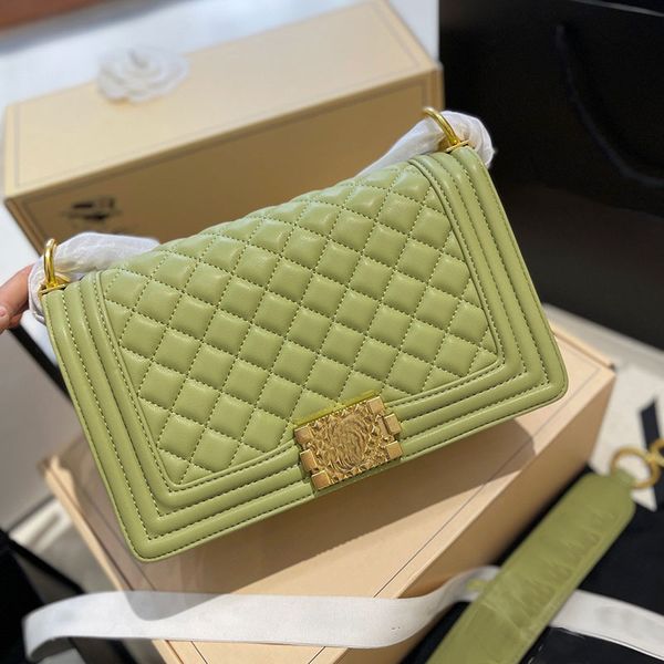 women metal letter badge classic flap shoulder bag genuine leather quilted heavy chain designer cross body trend fashion portable luxurious
women metal letter badge classic flap shoulder bag genuine leather quilted heavy chain designer cross body trend fashion portable luxurious