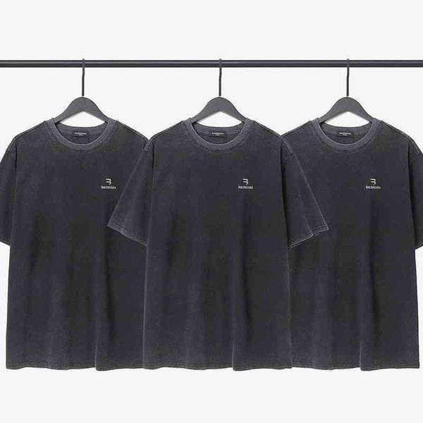 designer men's t-shirt balenciga paris spring and summer 22 dumb light embroidery technology couple trend versatile washed short sleeve, White;black
designer men's t-shirt balenciga paris spring and summer 22 dumb light embroidery technology couple trend versatile washed short sleeve, White;black