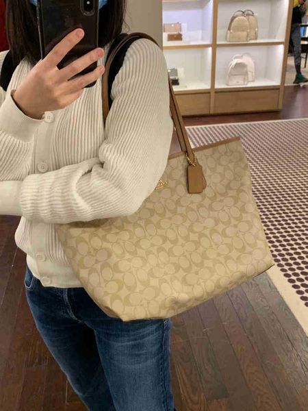 luxuries designers women coch bag cochs crossbody handbag shoulder totes bags cc designer handbags tote purses wallet 8szt
luxuries designers women coch bag cochs crossbody handbag shoulder totes bags cc designer handbags tote purses wallet 8szt