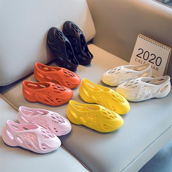 2020 summer beach slipper foam runner luxury hole slides bone kids sandals children shoes boy girl youth kid size 24-35289i, Black;red
2020 summer beach slipper foam runner luxury hole slides bone kids sandals children shoes boy girl youth kid size 24-35289i, Black;red