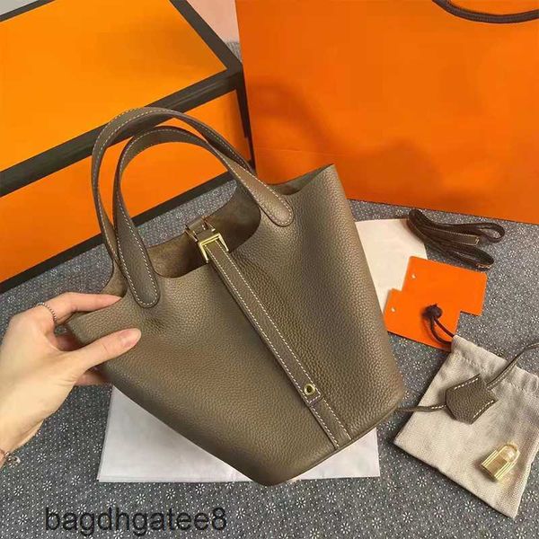 basket locks bag hermee bags designer purse vegetable shoulder women's layer cowhide bucket picotin handle tote 32ot
basket locks bag hermee bags designer purse vegetable shoulder women's layer cowhide bucket picotin handle tote 32ot