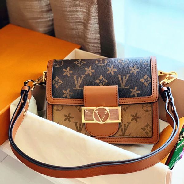 luxury women's dauphine chain bags two shoulder straps clutch flap handbag m45958 m45959 pochette designer brand messenger mens wallets
luxury women's dauphine chain bags two shoulder straps clutch flap handbag m45958 m45959 pochette designer brand messenger mens wallets