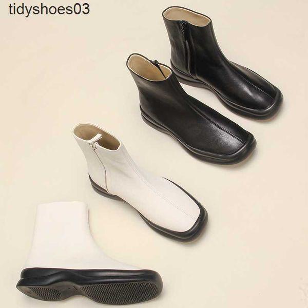 designer the row short boots 2022 autumn new small french solid side zipper casual flat heel short tube martin boots size 34-42, Black
designer the row short boots 2022 autumn new small french solid side zipper casual flat heel short tube martin boots size 34-42, Black