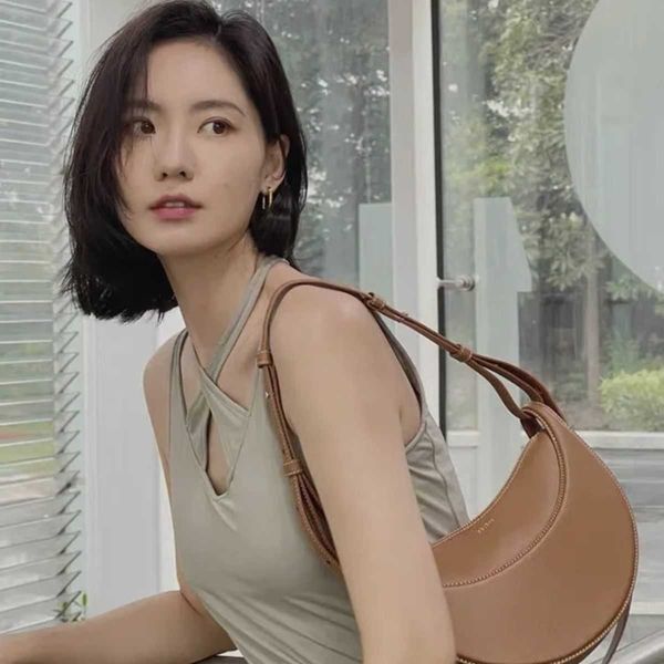 female designer polene bags french high-end polene paris armpit bag small design saddle cross body one shoulder style
female designer polene bags french high-end polene paris armpit bag small design saddle cross body one shoulder style