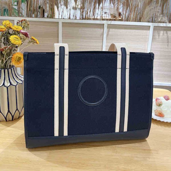 designer luxury women the tote bag fashion versatile handbags shoulder crossbody bags purse tories totes large capacity saddle wallets 7a cw
designer luxury women the tote bag fashion versatile handbags shoulder crossbody bags purse tories totes large capacity saddle wallets 7a cw