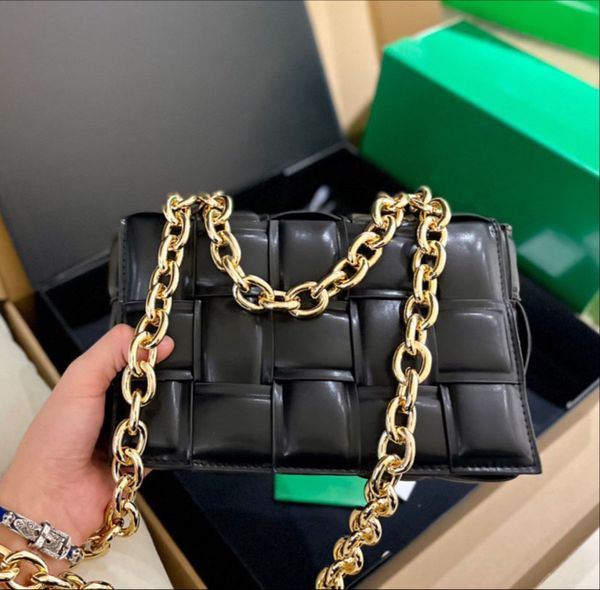 designer bags men womens woven chain shoulder bag fashion lining letter tofu crossbody handbag ladys temperament purse
designer bags men womens woven chain shoulder bag fashion lining letter tofu crossbody handbag ladys temperament purse