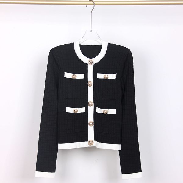 autumn and winter 2022 new women's sweater cardigan fashion classic coat knitwear, White;black
autumn and winter 2022 new women's sweater cardigan fashion classic coat knitwear, White;black