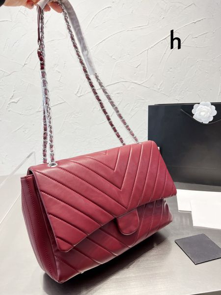 luxury tote brand shoulder bag crossbody handbag genuine leather designer messenger bags 5a quality lambskin 32cm silver chain quilted doubl
luxury tote brand shoulder bag crossbody handbag genuine leather designer messenger bags 5a quality lambskin 32cm silver chain quilted doubl