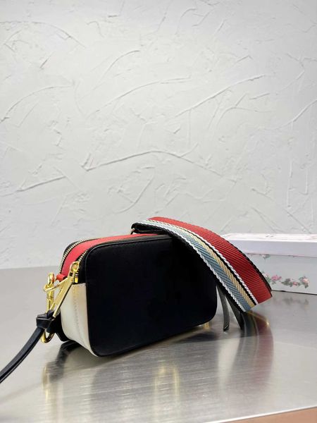 designer luxury women the tote bag fashion versatile handbags shoulder crossbody bags purse tories totes large capacity saddle wallets 7a zi
designer luxury women the tote bag fashion versatile handbags shoulder crossbody bags purse tories totes large capacity saddle wallets 7a zi