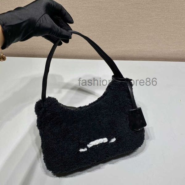 fashion women shoulder bags unique triangle genuine leather chest pack lady tote handbags presbyopic purse messenger bag fgxc 3rh3
fashion women shoulder bags unique triangle genuine leather chest pack lady tote handbags presbyopic purse messenger bag fgxc 3rh3