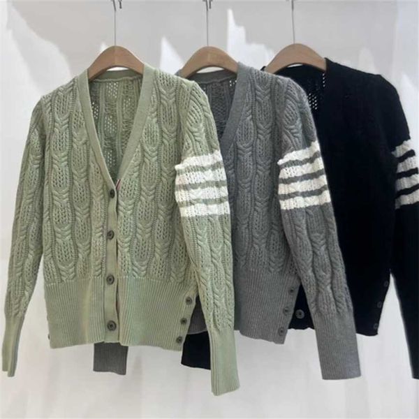 autumn new college style bar twist knitted cardigan women, Black;brown
autumn new college style bar twist knitted cardigan women, Black;brown