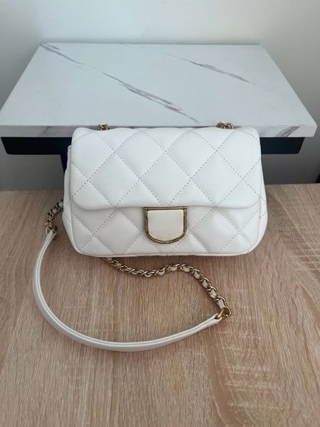 ladies fashion luxury designer bag leather handbag messenger chain shoulder handbags lady handbag crossbody luxuries
ladies fashion luxury designer bag leather handbag messenger chain shoulder handbags lady handbag crossbody luxuries