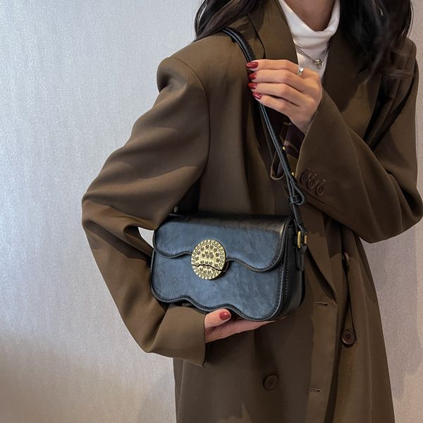 bags designer totes bag women handbag fashion multicolor chain cute leather metal buckle versatile shoulder bag crossbody bagss
bags designer totes bag women handbag fashion multicolor chain cute leather metal buckle versatile shoulder bag crossbody bagss