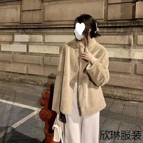 women's wool blends autumn and winter 2022 new fur integrated artificial mink plush medium long leather coat mink down shoulder sleeve, Black
women's wool blends autumn and winter 2022 new fur integrated artificial mink plush medium long leather coat mink down shoulder sleeve, Black