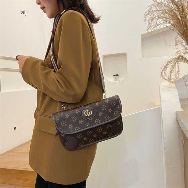 38% off new women's cg messenger personalized fashion old flower single shoulder versatile texture checkered chest bag
38% off new women's cg messenger personalized fashion old flower single shoulder versatile texture checkered chest bag