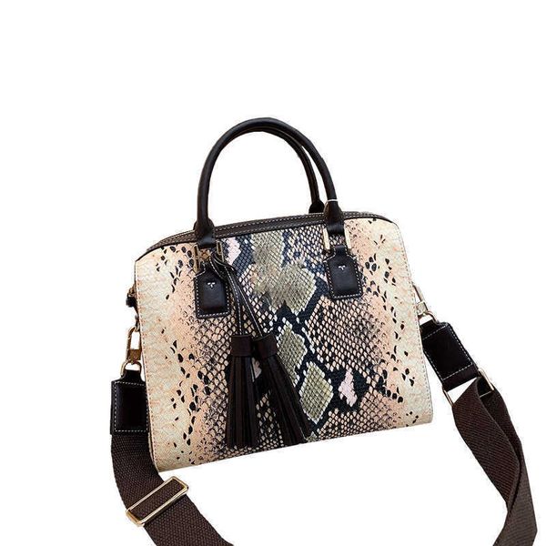 evening bags pillow bags designer tote bag leather handbag women fashion snake pattern shoulder bag purses travel luxurys handbags boston 22
evening bags pillow bags designer tote bag leather handbag women fashion snake pattern shoulder bag purses travel luxurys handbags boston 22