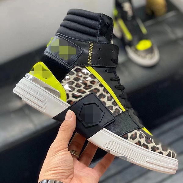 2022new high tube genune leather glitter boots cowhide couple thick bottom women men shoes rhinestone metal skull nnkle boots asasdad, Red;white
2022new high tube genune leather glitter boots cowhide couple thick bottom women men shoes rhinestone metal skull nnkle boots asasdad, Red;white
