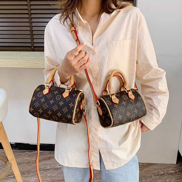 designers bag women's spee shoulder bags shoulder bags women's handheld pillow mini small makeup advanced 2021 new summer crossbod, Black;red
designers bag women's spee shoulder bags shoulder bags women's handheld pillow mini small makeup advanced 2021 new summer crossbod, Black;red