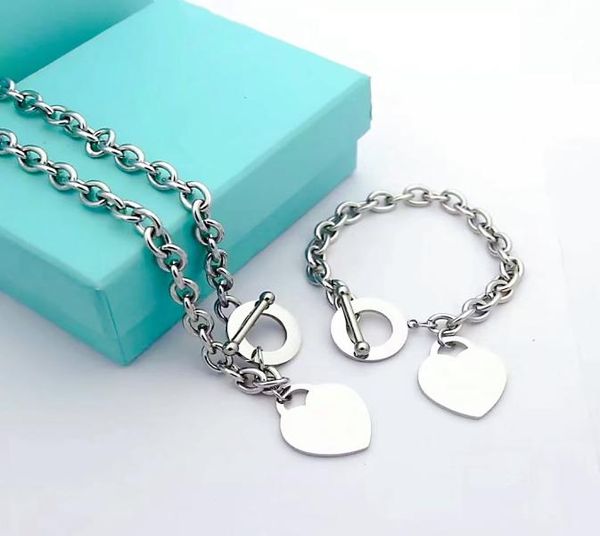 fashion designer women necklace bracelet classic heart set 18k gold girl valentines day love gift 316l stainless steel jewelry who1387231, Silver
fashion designer women necklace bracelet classic heart set 18k gold girl valentines day love gift 316l stainless steel jewelry who1387231, Silver