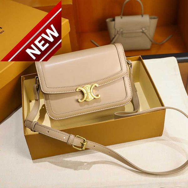 women's designer bags hong kong new triumphal arch box beancurd classic old flower small square one shoulder messenger bag factory dire
women's designer bags hong kong new triumphal arch box beancurd classic old flower small square one shoulder messenger bag factory dire